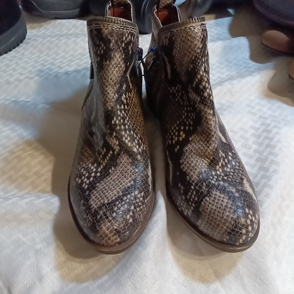 Lucky Brand Bartalino Snakeskin Ankle Boots Women's 7.5 M Block Heel Leather Zip